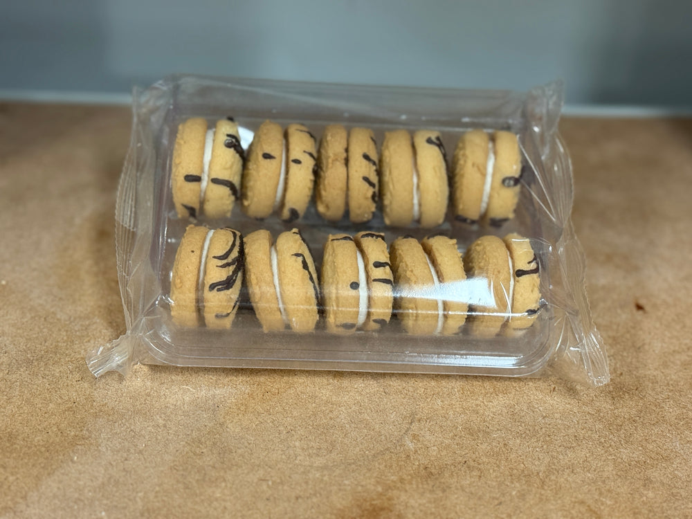 Traditional Yoyo .. drizzled in Chocolate